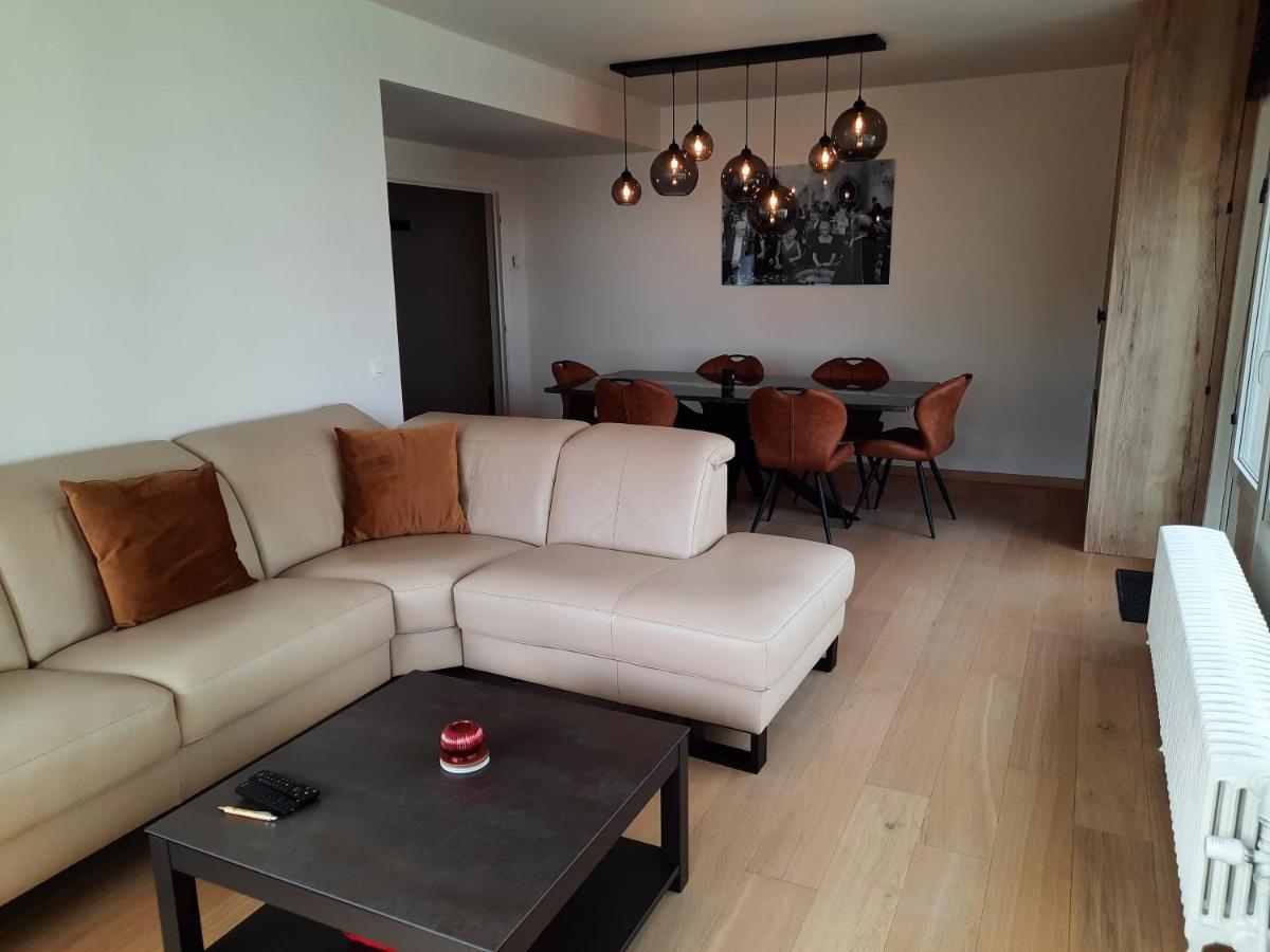 Lichtrijk En Comfortabel Hoekappartement Met Gratis Parking En Zeer Centraal Gelegen - Comme Chez Soi Ostende Exterior foto