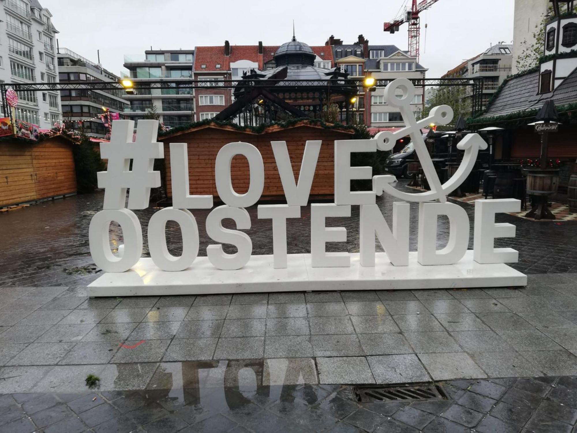 Lichtrijk En Comfortabel Hoekappartement Met Gratis Parking En Zeer Centraal Gelegen - Comme Chez Soi Ostende Exterior foto
